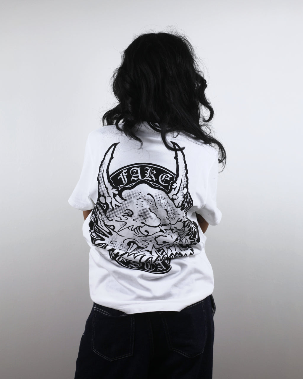 WHITE REGULAR T-SHIRT