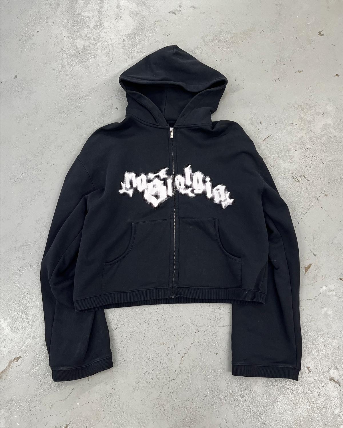 BLACK ZIP-HOODIE – FakeNostalgia
